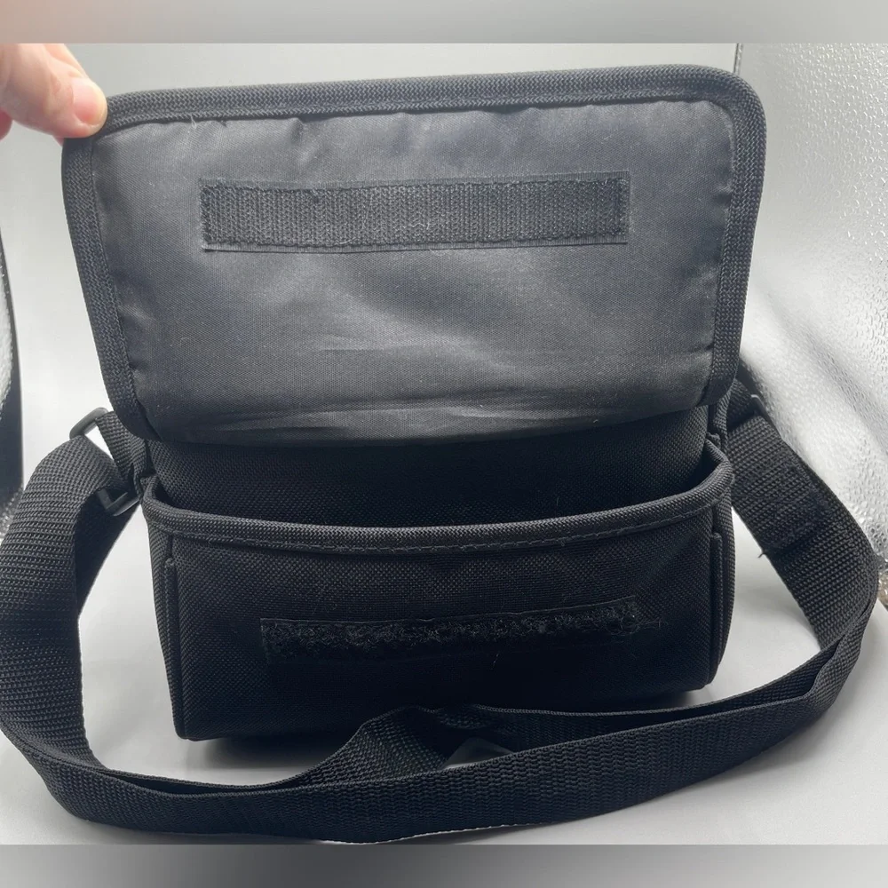 Samsonite Photo/Video Camera Bag with Adjustable Shoulder Strap